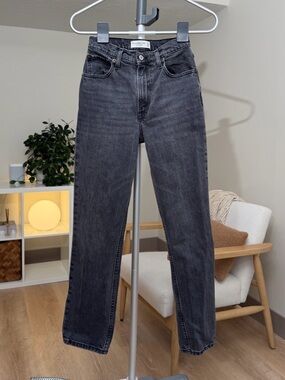 Women’s | Abercrombie & Fitch 90s Straight Jeans, Black Wash | Size 24 00S